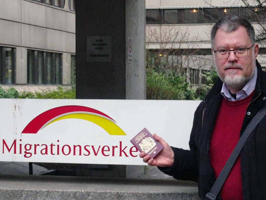 With proof of identity at Migrationsverket