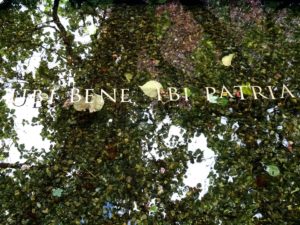 Erasmus House: In the garden - Ubi bene ibi patria