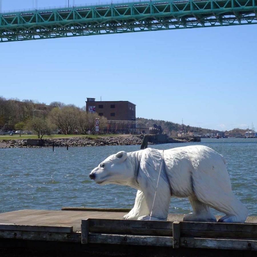 Majorna: RSK under Älvsborg bridge (with polar bear)