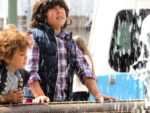 Falling water - two children at Brunnsparken