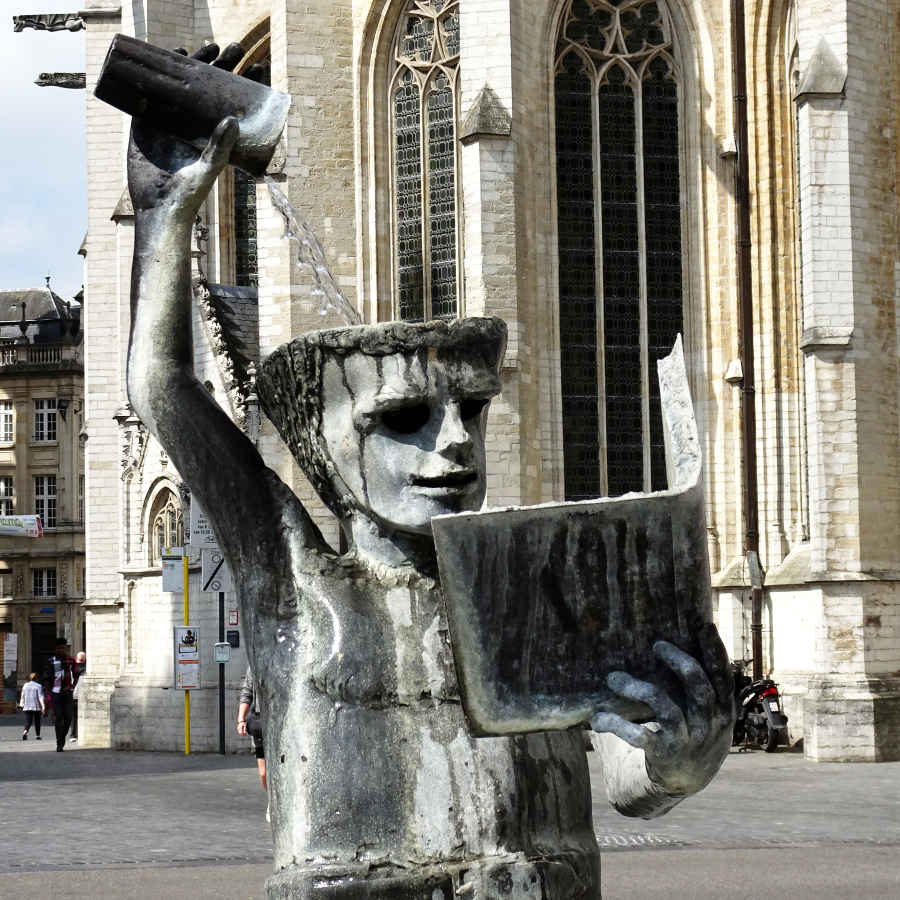 Brief return: Pour on knowledge fountain at Leuven