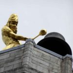 Brief return: Leuven Cathedral bell striker