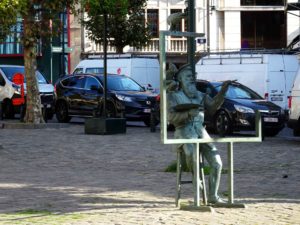Breugel: The painter in the square
