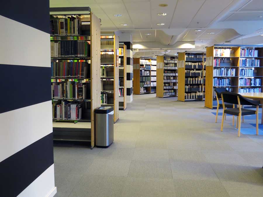Mitthögskolan library interior