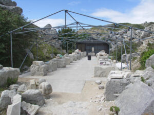 Quarry store sculpture teaching area